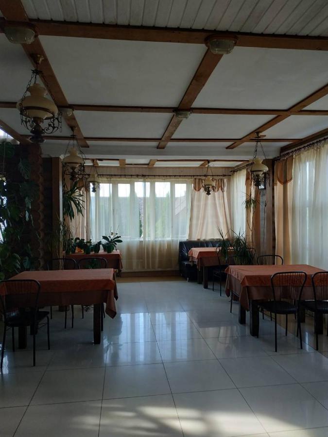 Hotel Restaurant Complex Boyarskiy Dvor Boyarka Extérieur photo