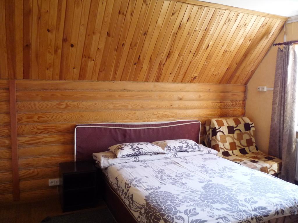 Hotel Restaurant Complex Boyarskiy Dvor Boyarka Extérieur photo