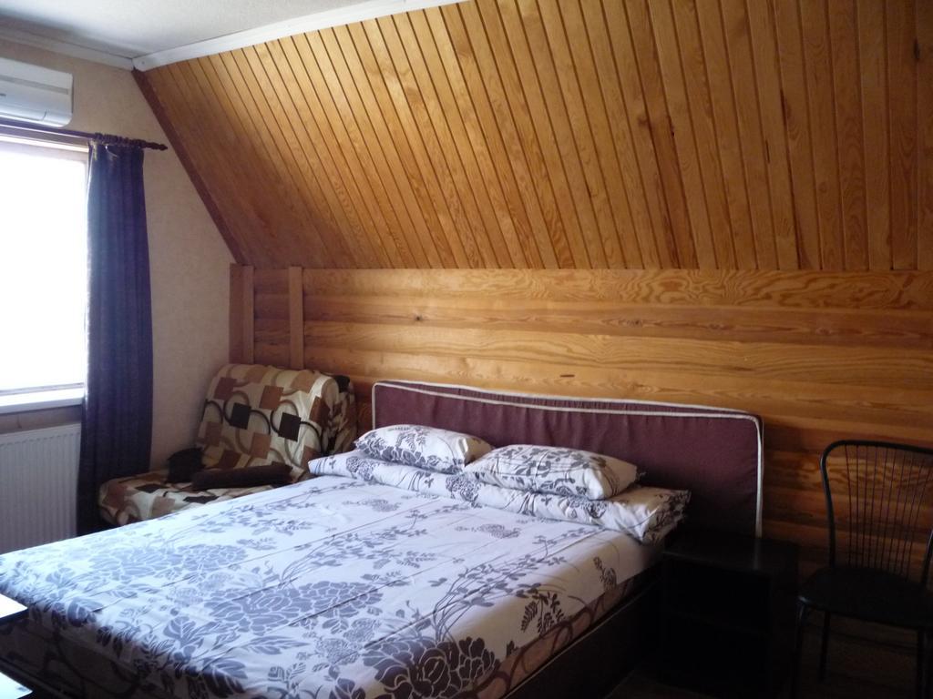 Hotel Restaurant Complex Boyarskiy Dvor Boyarka Extérieur photo